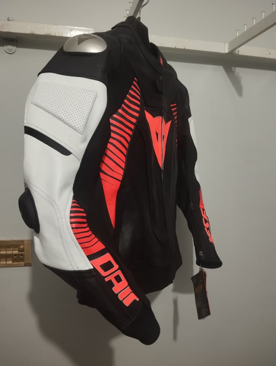 Leather motorcycle racing jacket image 3