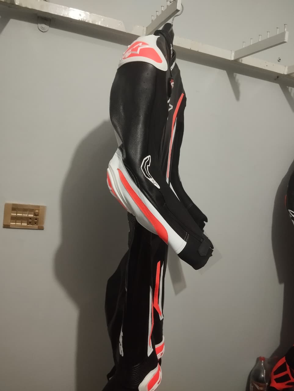 Men’s leather motorcycle racing jacket real product image 3
